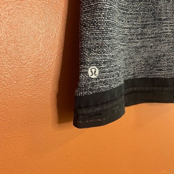 NEW Lululemon Athletica Find Focus Short Sleeve Womens Size 6 - Picture 6 of 7